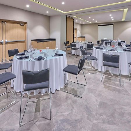 City Express Plus By Marriott Guadalajara Providencia Buitenkant foto