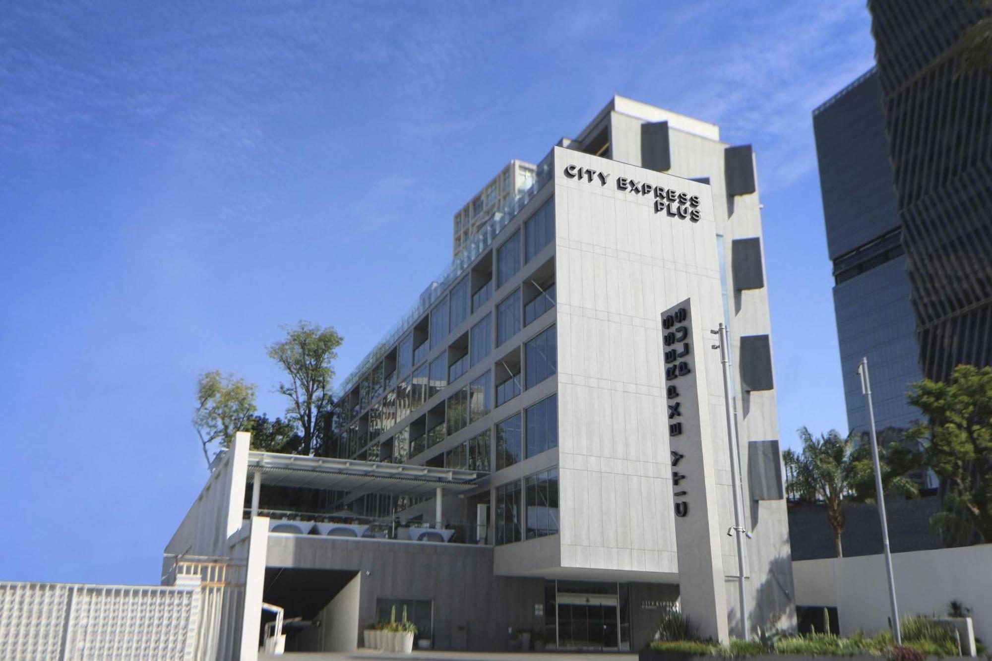 City Express Plus By Marriott Guadalajara Providencia Buitenkant foto