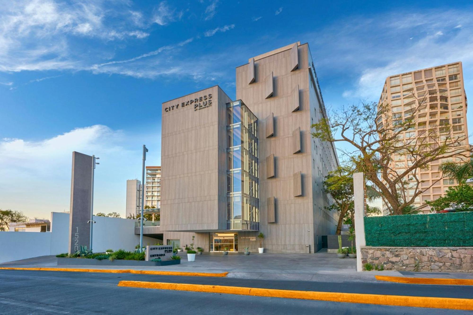 City Express Plus By Marriott Guadalajara Providencia Buitenkant foto